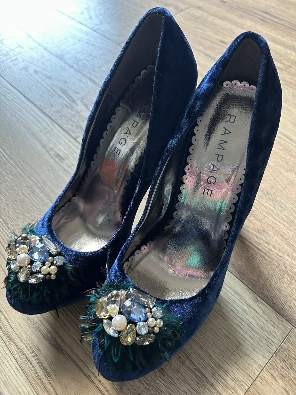 Rampage Handel navy blue heels crushed velvet peacock feather jeweled 8.5 Y2K